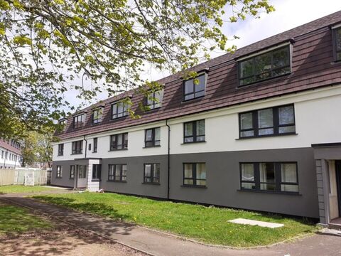 Oak Crescent