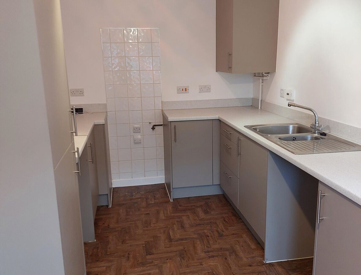 KITCHEN DINING ROOM