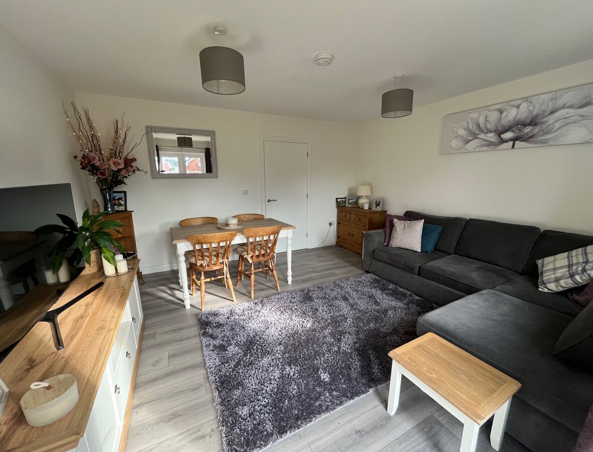 living/dining room 1