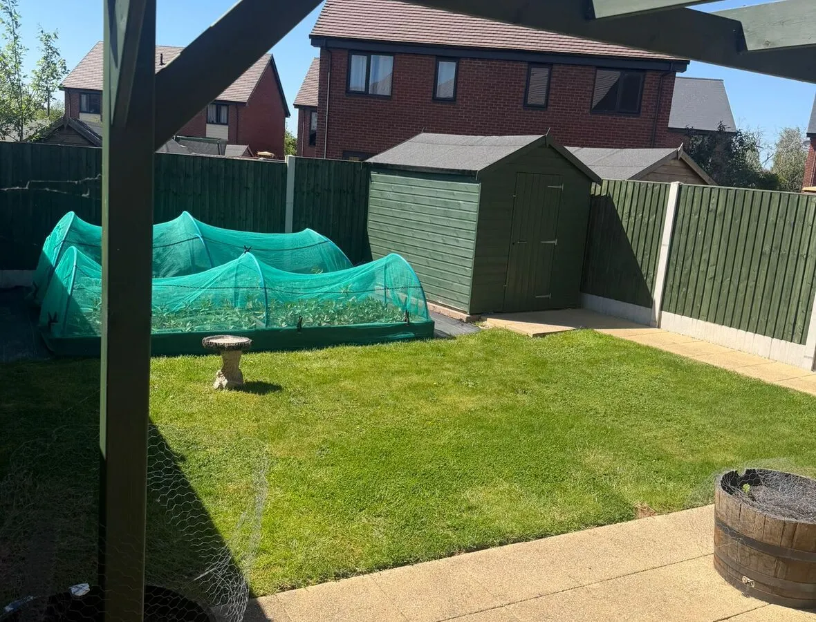28 Danny Lee Walk Garden