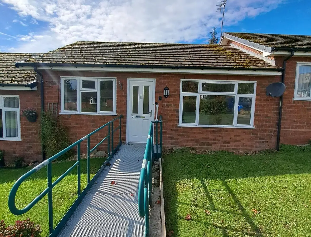 6 mortimer Gardens front view