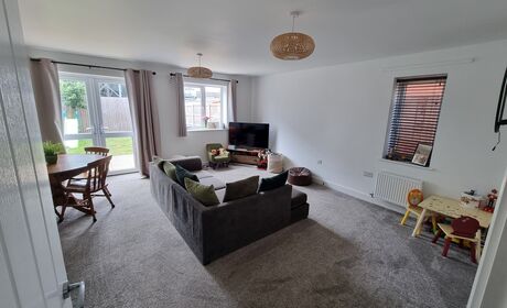 Living / Dining Area 