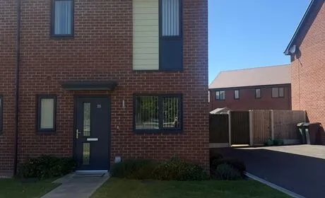 28 Danny Lee Walk Front