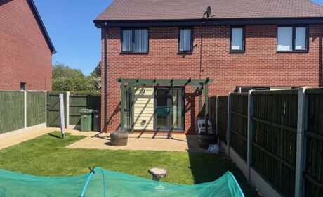 28 Danny Lee Walk Garden