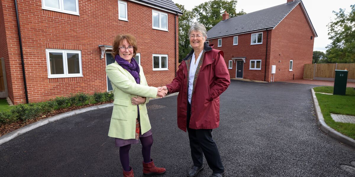 Sara Woodall and Councillor Heather Kidd