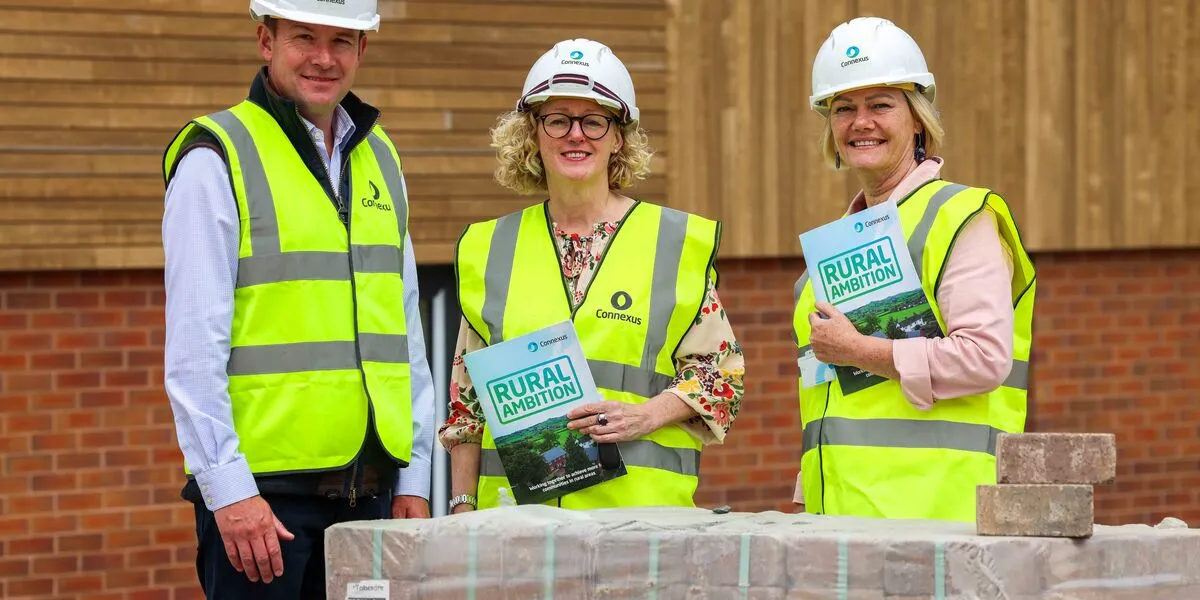  Stuart, Kate and Amanada in hard hats