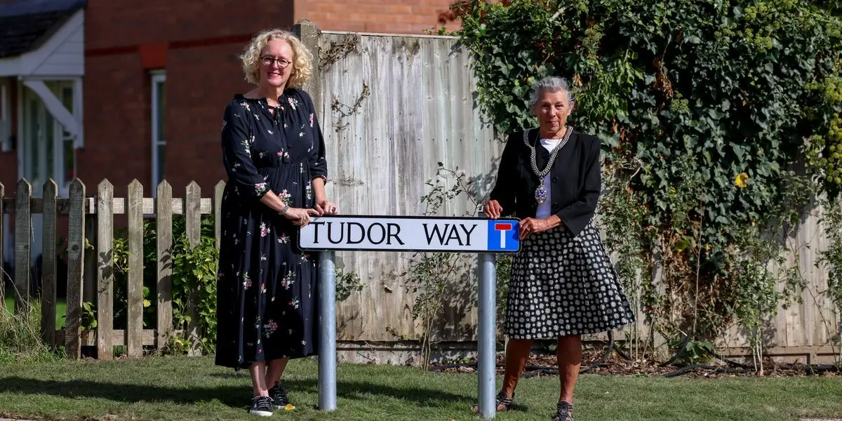 Tudor Way