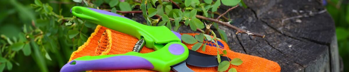 Gardening gloves